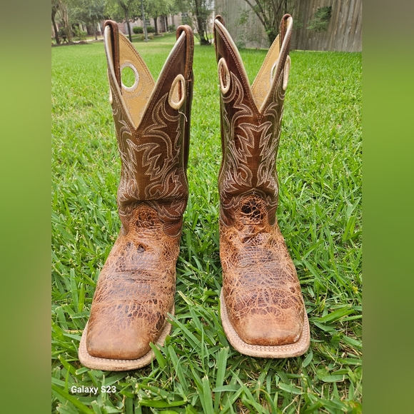 Rugged Brown and Tan Leather Hiking Boots - Picture 1 of 8